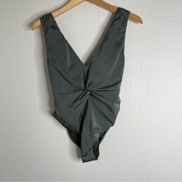 Milonga Beachwear Entero Verde French Green Twist Front Open Back Swimsuit - Picture 3 of 6